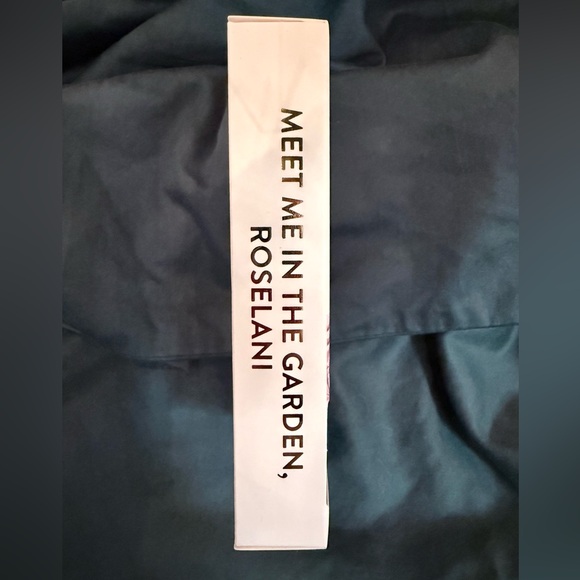 NIB Red Aspen Nail Dashes with Purple Flowers - Picture 2 of 2